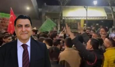CHP’li belediye başkanı istifa etti, halk sokağa döküldü