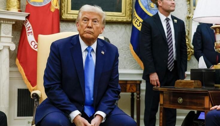 Trump, en yakınındaki ismin üstünü çizdi
